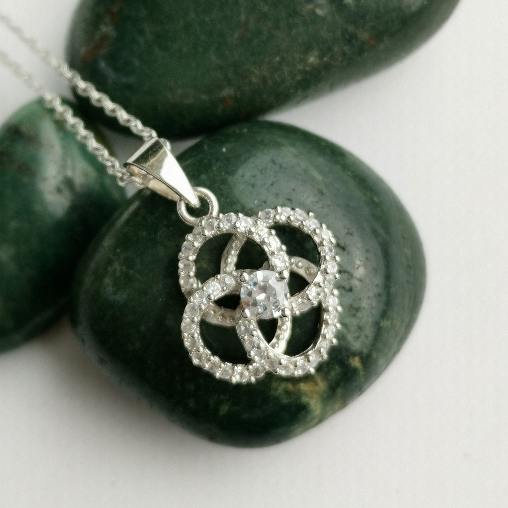 Love Knot CZ sterling silver pendant necklace 🆕 - Picture 6 of 6
